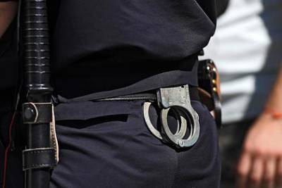 Полицейского задержали за попытку обмануть россиянина на три миллиона рублей - lenta.ru - Ставрополье - Кисловодск