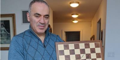 Владимир Зеленский - Гарри Каспаров - «Три троянских коня». Гарри Каспаров назвал запрет Newsone, 112 Украина и ZIK «хорошим примером» - nv.ua