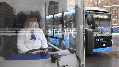 С 4 февраля пассажиры наземного транспорта Москвы смогут заходить в первую дверь - iz.ru - Москва - Израиль