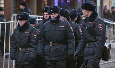 Алексей Навальный - Московским силовикам приказали ездить на работу в гражданском из-за недовольства граждан - og.ru - Москва