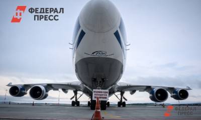 Хабаровский самолет с сотней пассажиров задымился в воздухе - fedpress.ru - Хабаровск - Южно-Сахалинск