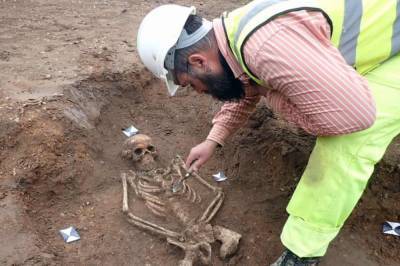 В Кембридже под университетом нашли средневековое кладбище с десятками могил - zik.ua - Находка