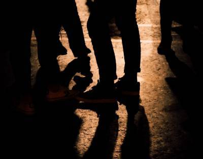 Толпа парней в Нижнем Тагиле избила школьницу до полуобморочного состояния - news.vse42.ru - Свердловская обл. - Нижний Тагил
