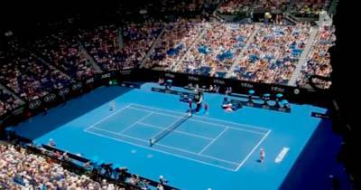 Australian Open отказались переносить из-за COVID у сотрудника отеля - ren.tv - Токио - Австралия - Япония