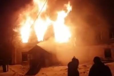 Костромские пожары: в Чухломе сгорело административное здание районной больницы - kostroma.mk.ru - Кострома
