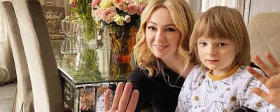 Яна Рудковская - Евгений Плющенко - Яна Рудковская показала домашнюю тренировку Гном Гномыча - runews24.ru