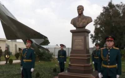 На авиабазе Хмеймим открыли памятник Герою России Роману Филипову - topwar.ru - Сирия - провинция Идлиб