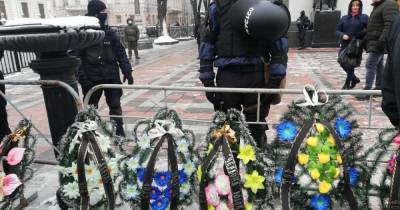 Олег Бахматюк - Sytnyk Has Destroyed 37 Enterprises: Farmworkers Lay Wreaths in Front of Parliament - dsnews.ua - Украина - Ukraine