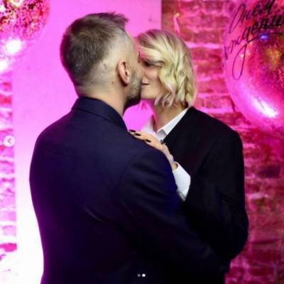 Жанна Фриске - Дмитрий Шепелев - Екатерина Тулупова - «Мы счастливы»: Дмитрий Шепелев показал свою беременную возлюбленную - gazeta.a42.ru