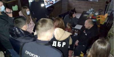 В Харьковской области чиновник ГФС подделал документы и присвоил себе чужой дом — ГБР - nv.ua - Харьковская обл.