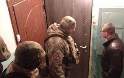 "В квартире была жена и ребенок": недовольный жизнью винничанин схватился за гранаты, кадры с места ЧП - politeka.net