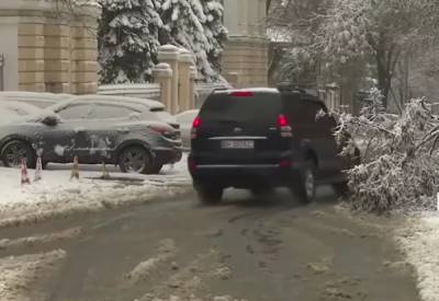 Дождь, ветер и гололедица: синоптики предупредили об ухудшении погоды в Киеве - news.bigmir.net - Киев - Столица