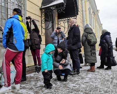 Алексей Навальный - Петербуржцев, арестованных вчера за участие в митингах, начали отправлять в ИВС Волосово - znak.com - Санкт-Петербург