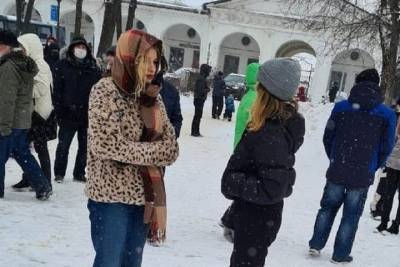 В Костромской области снимают коронавирусные ограничения с торговых центров и общепита - kostroma.mk.ru - Костромская обл.