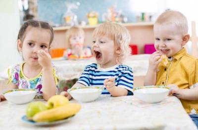 В Киеве в детских садах подорожало питание - lenta.ua - Киев
