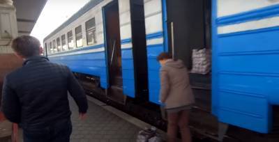 Легла головой на рельсы: харьковчанка решила свести счеты с жизнью на глазах у машиниста поезда - kharkov.politeka.net - Лисичанск - Харьков - Ужгород