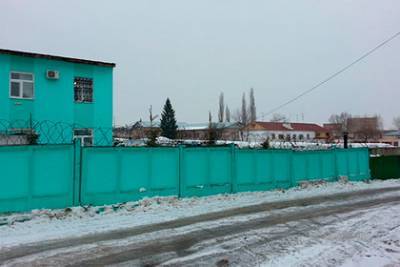 Российский заключенный после отказа в свидании с девушкой поджег колонию - lenta.ru - Башкирия - Уфа