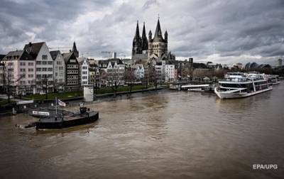 Наводнение в Германии: Рейн вышел из берегов - korrespondent.net - Германия