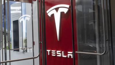 Илон Маск - Маск признал проблемы с качеством электромобилей Tesla - iz.ru