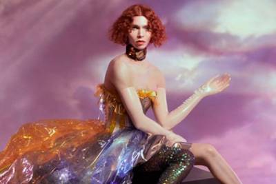 В честь погибшей трансгендерной артистки Sophie захотели назвать планету - lenta.ru