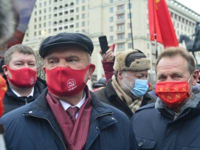 Сергей Неверов - Глава ЕР в Думе: Митинг КПРФ согласуют – лучше идти туда, а не к Навальному - sobesednik.ru - Смоленск