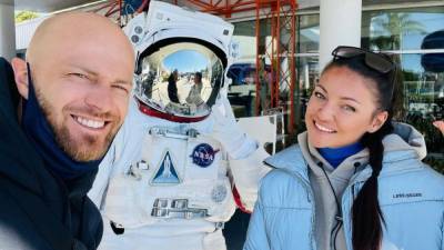 Владимир Яма - Влад Яма - В музее NASA: Влад Яма показал развлечения с женой и сыном в США – эффектное видео - 24tv.ua - США - шт.Флорида
