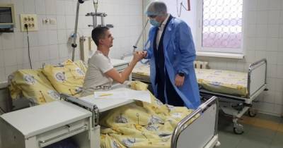 Максим Степанов - "Увидели пламя и пытались спасти пациентов": Степанов посетил пострадавших медиков (фото) - tsn.ua - Запорожская обл. - Харьков