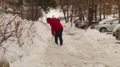На улице Карпинского жители пожаловались на качество уборки снега - penzainform.ru