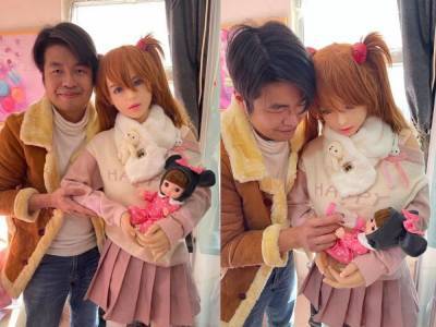 В семье китайца, женатого на секс-кукле, "родился" ребенок - 24tv.ua - Новости