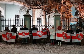 В России и Украине прошли акции солидарности с Беларусью - charter97.org - Москва - Санкт-Петербург - Белоруссия