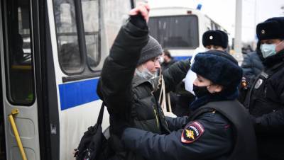Алексей Навальный - Леонид Волков - Команда Навального объявила о прекращении акций до весны - gazeta.ru