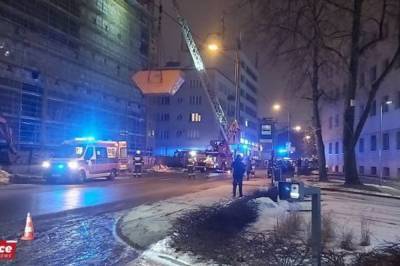 В Польше украинец сорвался со строительных лесов: Он умер в больнице - zik.ua - Украина - Польша - Катовице - Строительство