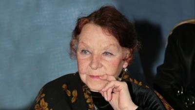 Нина Ургант - Операция не поможет: Актриса Нина Ургант призналась, что не может ходить - 5-tv.ru