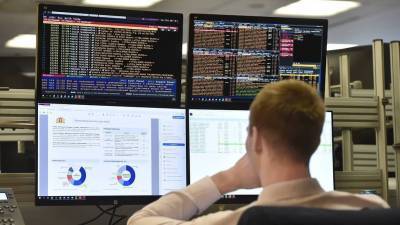 Участники торгов покупают акции площадки - smartmoney.one - Санкт-Петербург