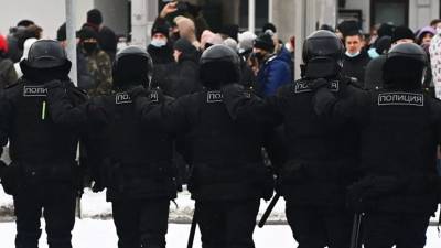 Владимир Колокольцев - Антон Орлов - В России предложили ввести штрафы за незаконное ношение формы на митингах - russian.rt.com