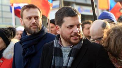 Леонид Волков - Леонид Волков прокомментировал обыски у родителей: «Надо ждать гостей снова» - newdaynews.ru - Москва - Екатеринбург