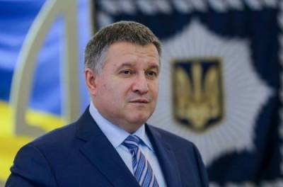 Владимир Зеленский - Арсен Аваков - Тарас Козак - Аваков утверждает, что у СБУ есть засекреченные материалы о каналах Козака - from-ua.com - ДНР
