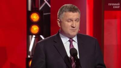 Владимир Зеленский - Арсен Аваков - Арсен Аваков: ряд СМИ финансируется заработанными в ДНР деньгами - piter.tv - ДНР - ЛНР - Донбасс
