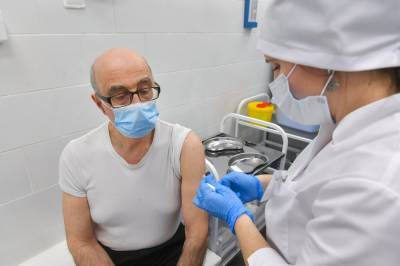 Анастасия Ракова - Вакцинация от коронавируса завершилась в столичных домах престарелых - tvc.ru - Москва