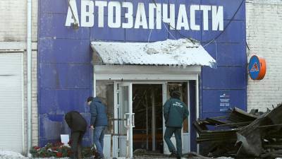 В Красноярске задержали двух человек после пожара на складе - iz.ru - Красноярск