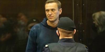 Алексей Навальный - Игнат Артеменко - Ветерану не разрешили снять маску, хотя он был на суде Навального по видеосвязи из дома - ТЕЛЕГРАФ - telegraf.com.ua - Москва