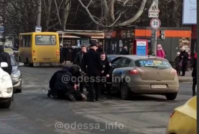 Таксист "под веществами" совершил безумный поступок в Одессе: полиция сделала все, что смогла - odessa.politeka.net - Одесса