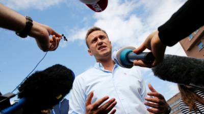 Владимир Путин - Алексей Навальный - "Левада-центр": деятельность Навального одобряют 19% россиян - svoboda.org