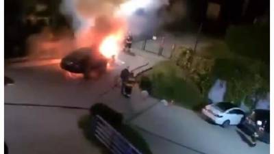 Горящий в Сочи автомобиль Rolls Royce попал на видео - piter.tv - Сочи