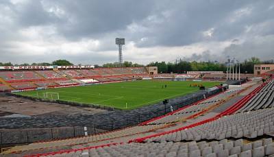 В Кривом Роге снесли стадион Металлург - sportarena.com - Кривой Рог