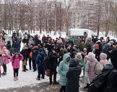 В школе № 62 Ульяновска распылили перцовый баллончик. Пострадали 8 ребят - ulpravda.ru - Ульяновск