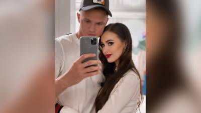 Ольга Бузова - Дмитрий Тарасов - Анастасий Костенко - Поклонники раскритиковали Анастасию Костенко за видео из роддома - inforeactor.ru