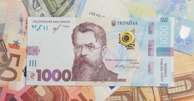 Андрей Шевчишин - Курс доллара продолжает падать: Нацбанк пока не спешит его сдерживать - delo.ua