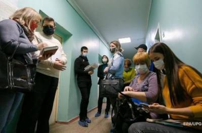 Максим Степанов - Минздрав пообещал до осени вакцинировать половину населения Украины - from-ua.com