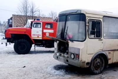В Вяземском районе водитель потушил пожар в рейсовом автобусе - mk-smolensk.ru - Смоленская обл. - район Вяземский